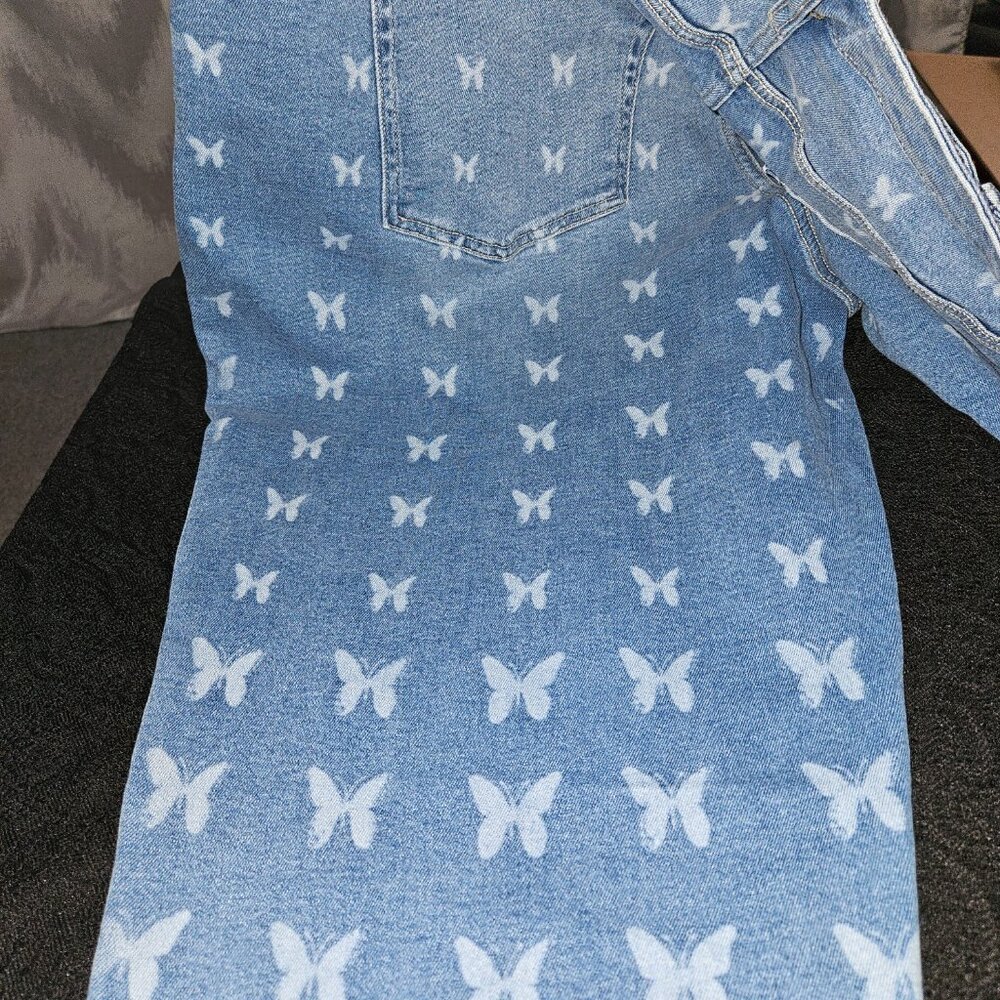 NWT Lane Bryant Boyfriend Mid-Rise Denim Capris w Butterfly Print (22W) - Picture 4 of 4